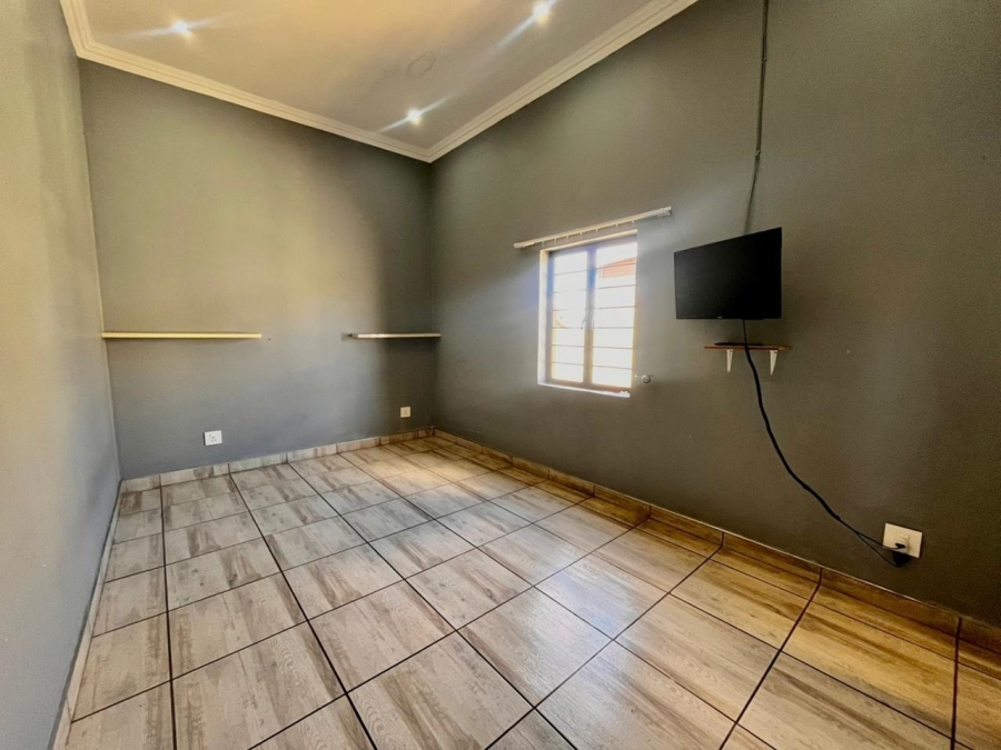 4 Bedroom Property for Sale in Donkerhoek A H North West